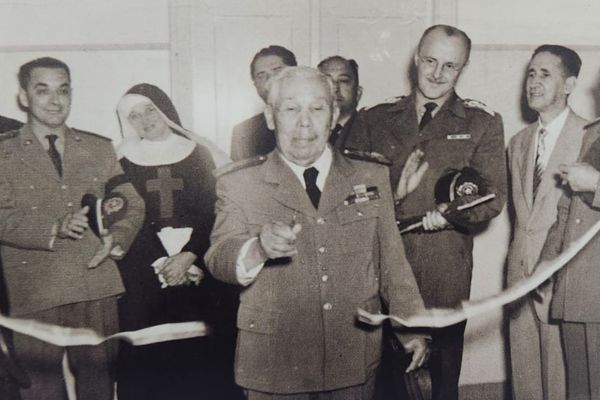 Cerimônia de inauguração das novas instalações do hospital em 1952